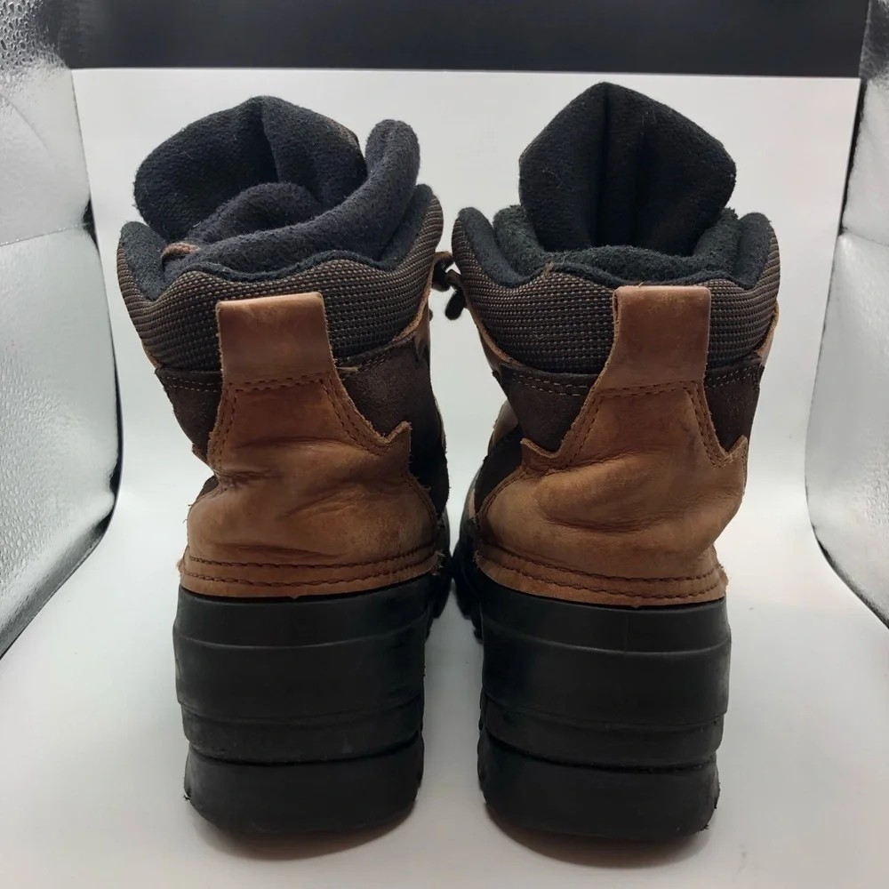 Kamik womens brown snow boots size 6